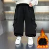 Calças de Lã para Crianças Calças Cargo para Meninos Outono/Inverno 2026 Novo Estilo Frescas e Estilosas para Bebês e Crianças Pequenas Calças Grossas de Inverno