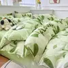 Conjunto fofo de quatro peças em algodão com aloe vera estilo coreano, com fundo verde fresco e estampa de gato preto, capa de edredom para conjunto de cama de quarto e casa de temporada