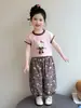 Conjunto de Roupa Feminina Estilo Coreano Verão 2026 Novo Modelo Bebê Menina Gatinho Manga Curta Conjunto de Verão Calça Anti-Mosquito Infantil Conjunto de Duas Peças