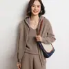 Cárdigan de punto con capucha y cremallera de cachemir para mujer, estilo otoño e invierno, color rojo, suéter abrigo que ilumina la piel, sudadera con capucha gruesa de lana holgada