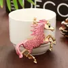 Cavalo do Zodíaco Fofo com Strass Colorido Cavalo Voador 3D Chaveiro Pingente Criativo para Bolsa Animal Presente para o Ano de Nascimento