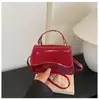 Bolso Pequeño Cuadrado Versátil Retro de Color Sólido de Moda para Mujer Nuevo Estilo Otoño 2026 Personalidad Casual Moda Ligero Bolso Cruzado