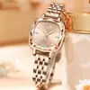 Atacado comércio exterior venda quente moda estrela pulseira relógio flor diamante relógio feminino relógio de quartzo