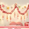 Decoración del Día de San Valentín con globos de columna flotante para eventos festivos en centros comerciales, creando una atmósfera romántica