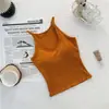 Nuevo top de tirantes acanalado cálido de otoño e invierno, color liso, con sujetador incorporado, versátil para usar en capas o solo