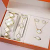 Novo Relógio Feminino terno Moda Nicho Cravejado de Diamantes Temperamento Versátil Pulseira de Aço Relógio de Quartzo Feminino terno