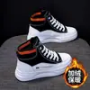 Zapatillas altas ligeras y cómodas para mujer, nueva colección otoño/invierno 2026, zapatos casuales versátiles, zapatillas blancas, forradas de felpa para abrigar, zapatos de algodón