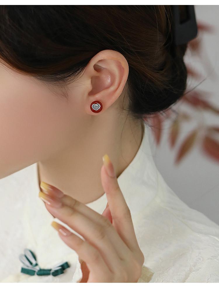 63dc79aa-353b-4d28-9ca7-7afa2bd1dc16.jpg