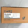 Nuevo en stock YASKAWA/Yaskawa variador SGD7S-7R6A10B202 oferta especial