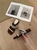 Primeiro Encontro com os Chinelos de Salto Anabela Estilo Francês para Mulheres, Novo Design Verão 2025, Estilo de Nicho, Adequado para Usar com Saias, Sandálias de Solado Grosso