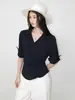 Camisa Texturizada Assimétrica CHACHA com Gola Diagonal, Ajuste na Cintura e Pregas para Mulheres, Blusa de Outono com Manga Fixa Dobrada