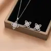 Conjunto de Colección de Dos Piezas de Pendientes y Collares Más Vendido Transfronterizo Venta al por Mayor Moda Europea y Americana Cadena de Clavícula Ligera de Lujo Pendientes
