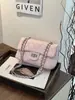 Bolsa Quadrada Pequena Acolchoada com Corrente Elegante para Mulheres 2026 Novo Modelo Bolsa de Mão Estilo Chanel de Luxo Leve Bolsa de Ombro Versátil da Moda