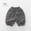 Pantalones de polar con rayas verticales estilo coreano para niños 2026, pantalones tipo linterna holgados unisex, ropa cálida de otoño e invierno para niños, pantalones largos al por mayor