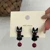 Pajarita Roja Aretes de Gato Estéreo Negros Lindos Aretes con Cuentas Rojas Diseño Dulce y Fresco Aretes de Color Contrastante