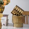 Maceta Esférica Flor Dorada Electrochapada, Elegante y Moderna, Bola Redonda Irregular, Maceta Creativa para Flores, Recipiente Metálico para Flores, Maceta de Titanio para Encimera