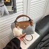 Bolsa de teléfono retro de alta gama para mujer, nueva y moderna bolsa de hombro cruzada de moda 2026, bolso de mano versátil para el día a día