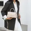 Fábrica de Origen Lk Fashion Bolso Versátil de Hombro Cruzado para Mujer Estilo Retro Clásico de Moda Venta al por Mayor Dropshipping