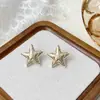 Brincos Estrela Retro de Metal Duas Cores Design Criativo Moda Europeia e Americana 2025 Brincos Elegantes Estilosos de Estrela de Cinco Pontas