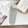 Calcetines de Verano para Mujer con Lazo, Estilo Delgado Transpirable, Estilo Fresco y Dulce Japonés, Color Gris, Calcetines Simples de Media Pantorrilla