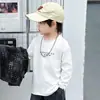 Conjunto de Ropa de Otoño para Niños 2026 Nuevo Estilo Coreano Elegante Conjunto de Tres Piezas para Niños Pequeños, Ropa Urbana Genial y a la Moda para Niños