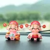 Boa sorte em pó Deus da riqueza ornamentos Shake Head Shake Car Ornaments Decorações para casa chinesa Fortune Nafu Presentes de Ano Novo