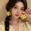 Pendientes Tejidos de Girasol Estilo Resort de Isla Azotada por el Viento para Mujer, Pendientes de Alta Gama con una Exagerada Belleza Costera