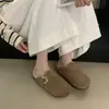 Zapatos Zuyaolan tipo Birkenstock sin cordones con intrincado diseño de bordado y suela suave para uso casual