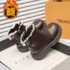 Botas da moda femininas com cadarço até o meio da panturrilha, nova coleção primavera/verão 2026, botas princesa infantis de sola macia com laço, para crianças de tamanho médio e grande
