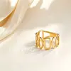 Anillo Sencillo de Acero de Titanio Estilo Coreano para Mujer Anillo Hueco Lujo Ligero Estilo Frío Oro de 18k Anillo de Moda para Pareja Celebridad de Internet