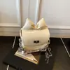 Mini Bolso Cuadrado Pequeño Portátil con Lazo 2026 Linda Caja Tejida de Paja Bolso de Hombro Simple Versátil Bolso Cruzado de Lujo Ligero