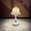 Abajur Pequeno para Quarto Luminária de Mesa para Dormitório Luminária de Cabeceira Lâmpada Eletrônica de Plástico Luminária de Mesa Marroquina Mini Abajur Pequeno Enfeites