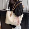 Bolsa Grande Feminina 2025 Nova Primavera/Verão Versátil Bolsa de Ombro para Mulheres, Bolsa Tote Elegante e Moderna para o Dia a Dia