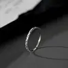 Anillo Exquisito de Purpurina Fina para Mujer Geométrico Simple Banda Delgada Versátil Apilable Abierto Ajustable Anillo para Dedo Estilo INS Fresco Pequeño Anillo para Dedo Índice