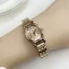 Novo Relógio Casual Feminino Nicho Luxo Leve Popular Mini Pequeno Dourado Retro Vintage Simples Alto Padrão Temperamento Relógio