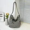 Bolsa Rayada Nueva de Gran Capacidad para Mujer, Bolso de Hombro Casual, Versátil para Estudiantes Universitarios, Bolso Tote Simple de Moda, para Salidas, Viajes Diarios