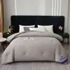 Venta al por mayor de fabricantes de colchas de seda y algodón, colchas de primavera y otoño, colchas gruesas de invierno, colchas para eventos especiales de supermercado, colchas para hoteles y casas de huéspedes