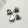 Patrón de estilo japonés punto algodón melocotón corazón amor botón accesorios diy aretes accesorios para el cabello material para funda de teléfono móvil al por mayor