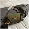 Bolsa de Ombro de Aparência Sofisticada Estilo Coreano para Mulheres Nova Moda Primavera 2026 Estilo de Nicho Retrô Bolsa de Ombro Único Transversal