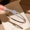 Pulsera de Oro Real de 18K Electrochapado con Cierre de Zircón Ovalado, Lujo Ligero Moda de Gama Alta Joyería Robusta de Nicho para Mujeres