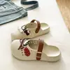 Atmosfera PastoralSandálias Birkenstock Tecidas Vazadas para Mulheres, Verão EVA para Uso Interno/Externo, Sandálias de Desenho Animado, Chinelos de Bico Fechado