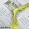 Venda Direta do Fabricante Ponto de Venda Gravata Lisa de Poliéster 8cm Gravata Social com Várias Cores Gravata no Atacado