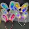 Puesto de Mercado Nocturno Juguetes Pequeños Diadema Luminosa Artículos Pequeños Calientes Diadema de Orejas de Gato Luminosas Sombrero de Felpa Pequeños Regalos