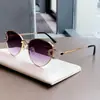 Novos Óculos de Sol Modernos Mais Vendidos, Personalidade Retrô, Versátil Gatinho Armação de Metal, Óculos de Sol com Proteção UV para Festas e Passarelas para Mulheres