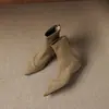 2026 Estilo Coreano Otoño/Invierno Nueva Tendencia Botas Elásticas de Gamuza con Punta Fina Nuevas Botas Versátiles Adelgazantes que Aumentan la Altura Botas Cortas