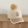 Gorro cálido de terciopelo de cordero para bebé Otoño e Invierno Gorra de béisbol infantil Oso Bailarín Juguetón Gorra con visera de dibujos animados coreanos para exportación