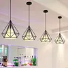 Araña moderna minimalista nórdica para restaurante, iluminación comercial creativa de tres cabezales para tiendas, iluminación artística de hierro forjado con diseño de diamante para barra de bar