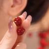 Otoño e Invierno nuevos pendientes de botón tipo bola Maillard retro francés pendientes de botón para la oreja de frijol rojo de nostalgia superventas pendientes versátiles venta al por mayor