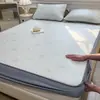 Classe de Verão a Feijão de Gelo Mat 2026 Novo Desenho Animado Mat de Seda Gelada Estilo Lençol Dobrável Dormitório de Estudante Cama de Solteiro