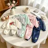 Conjunto casual de outono para meninas 2026 novo estilo moletom fofo e calça de moletom conjunto de duas peças dopamina para passeios